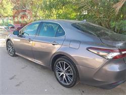 تۆیۆتا کامری